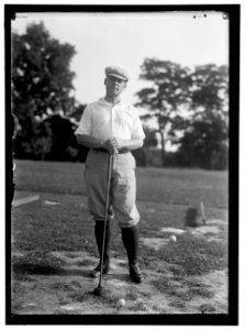 OWEN, ROBERT LATHAM, SENATOR FROM OKLAHOMA, 1907-1925. GOLFING LCCN2016867394