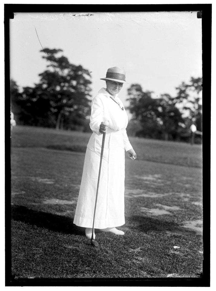 OWEN, MRS. R.L., GOLF LCCN2016867393
