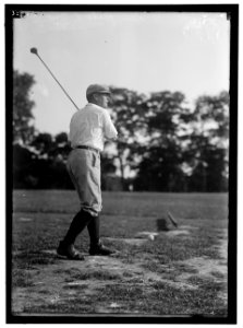 OWEN, ROBERT LATHAM, SENATOR FROM OKLAHOMA, 1907-1925. GOLFING LCCN2016867392