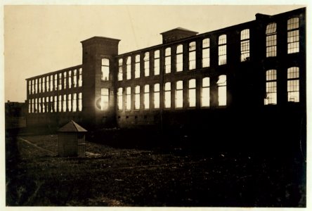 Ozark Mill, Gastonia, N.C. Work 12 hours at a stretch. No special time off to eat. 'Eat a-workin'.' 9-00 P.M. Friday, Nov. 6, 1908. Mill was running. LOC nclc.01380
