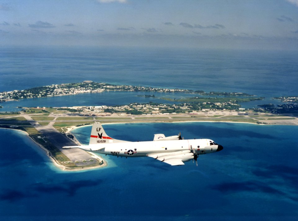 P-3C VP-16 over NAS Bermuda 1985