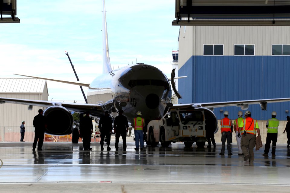 P-8 TOWEX 160622-N-DC740-056