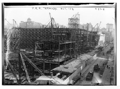 P.R.R. (Pennsylvania Railroad) terminal, Oct. '08 (New York) LCCN2014682319