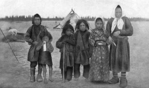P226 Children of the Yenisei-Ostiaks at Syrianski Pesok