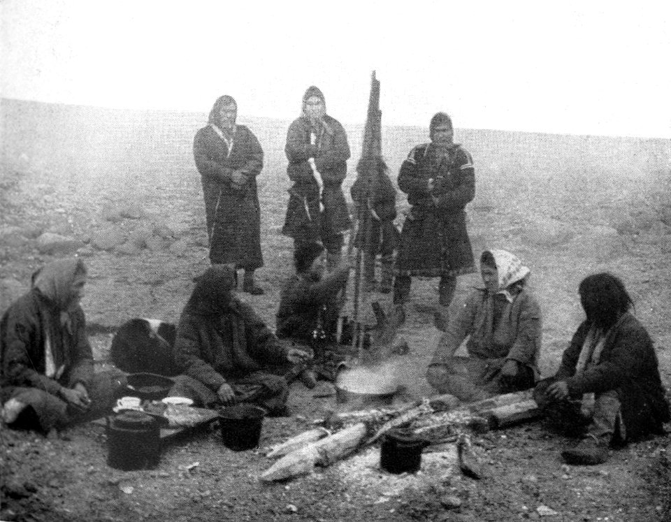 P253b Group of Yenisei Samoyedes at Sumarokova