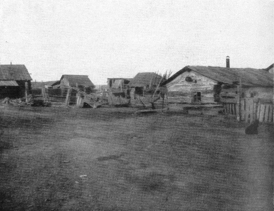 P472a Street in a village of Tankhoi, on the shore of Lake Baikal