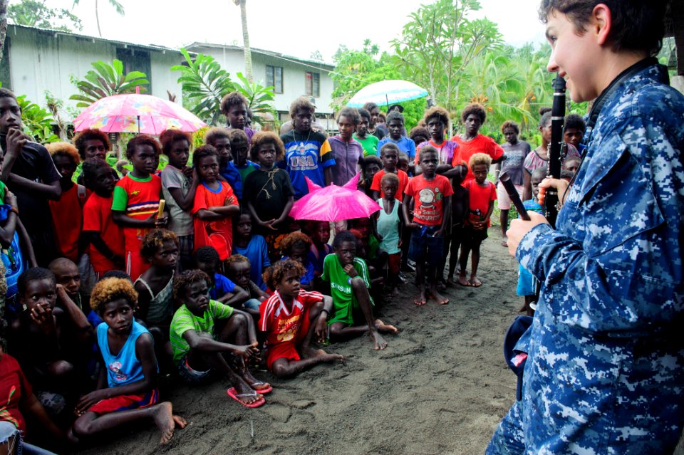 Pacific Fleet Band performs in Bougainville during Pacific Partnership 150702-N-HE318-039