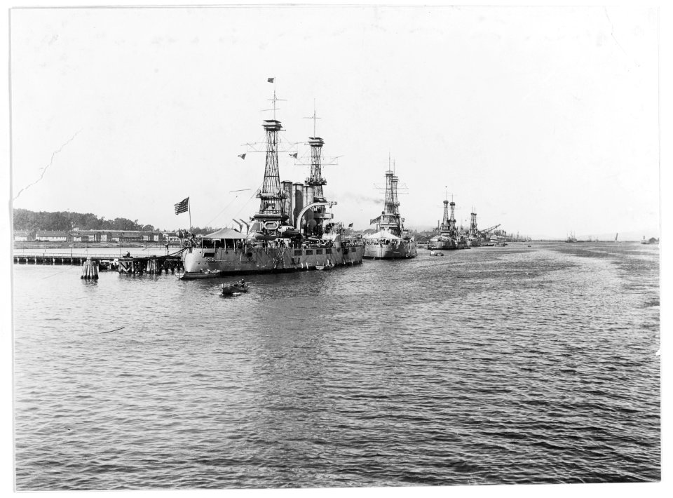 Pacific Fleet Battleships - NH 45052