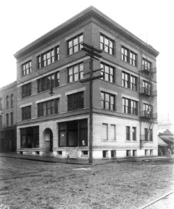 Pacific Coast Co building, 77 Washington St, Seattle, ca 1905 (CURTIS 2098)