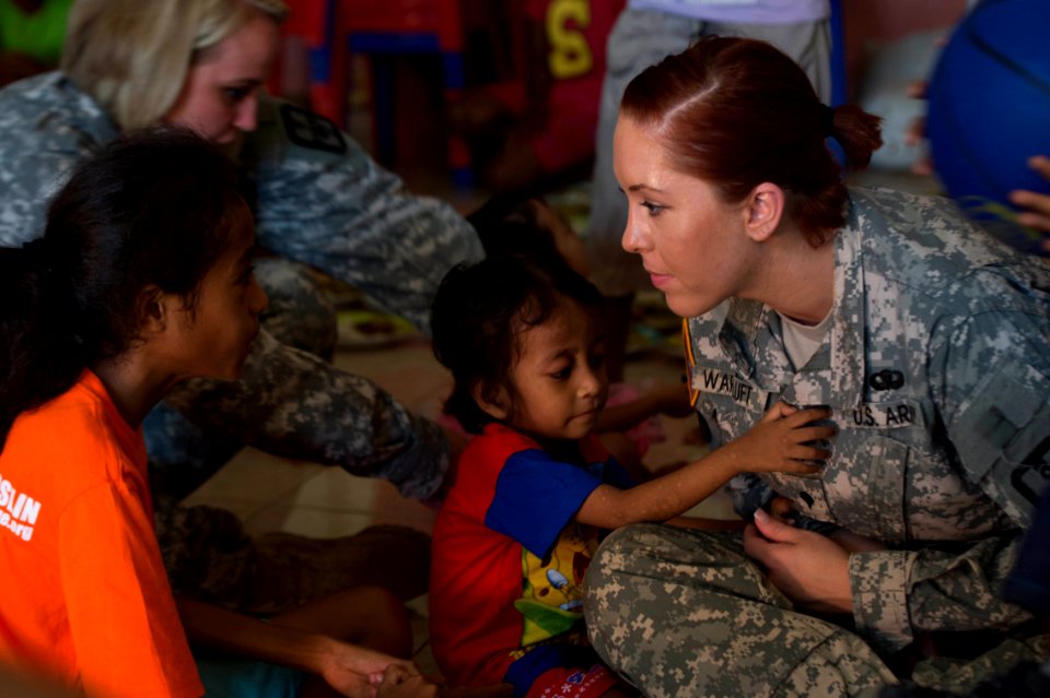 Pacific Partnership 2014 140601-N-NW827-229