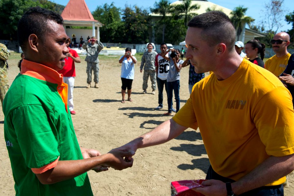 Pacific Partnership 2014 140614-N-IL267-083