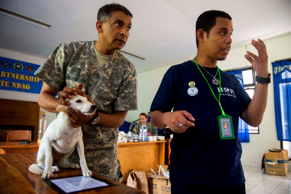 Pacific Partnership 2014 140602-N-IL267-101