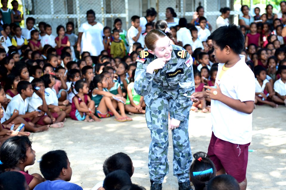 Pacific Partnership holds dental outreach program at primary school 150605-N-HY254-021