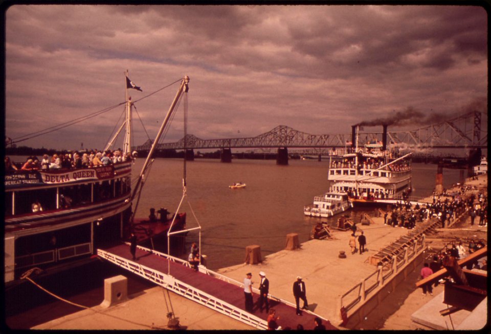 Paddle-wheel-steamboats-docked-at-the-new-louisville-waterfront-on-the-ohio-river-may-1972 7651305188 o