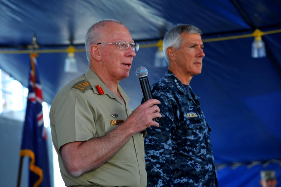 PACOM visits Blue Ridge 130728-N-NN332-017
