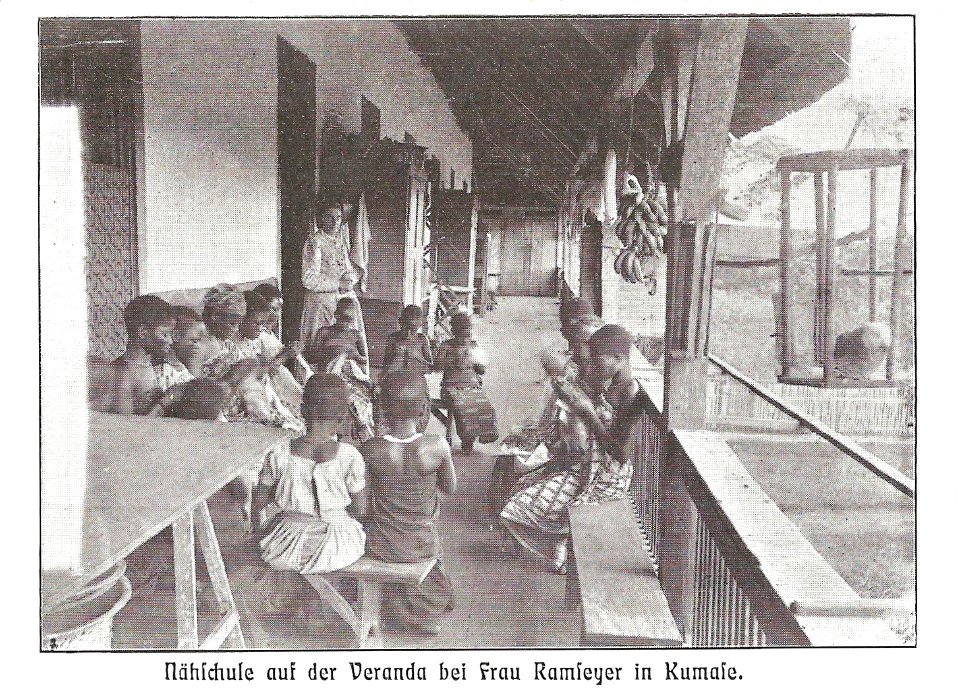 Nähschule bei Frau Ramseyer in Kumase