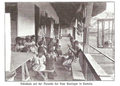 Nähschule bei Frau Ramseyer in Kumase