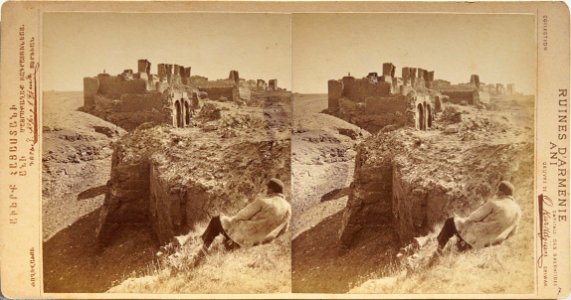N°7 View of the city walls and the Igadzor valley