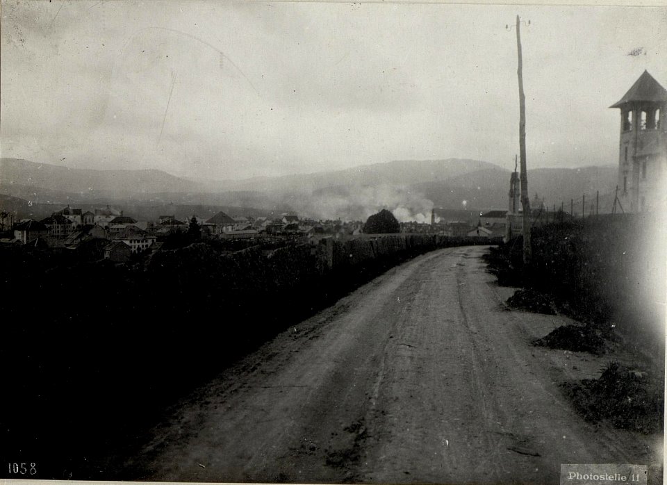 Nördlich Asiago.Stadt von Italienern in Brand geschossen. (BildID 15639711)