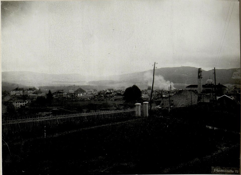 Nördlich Asiago. Stadt von Italienern in Brand geschossen. (BildID 15639725)