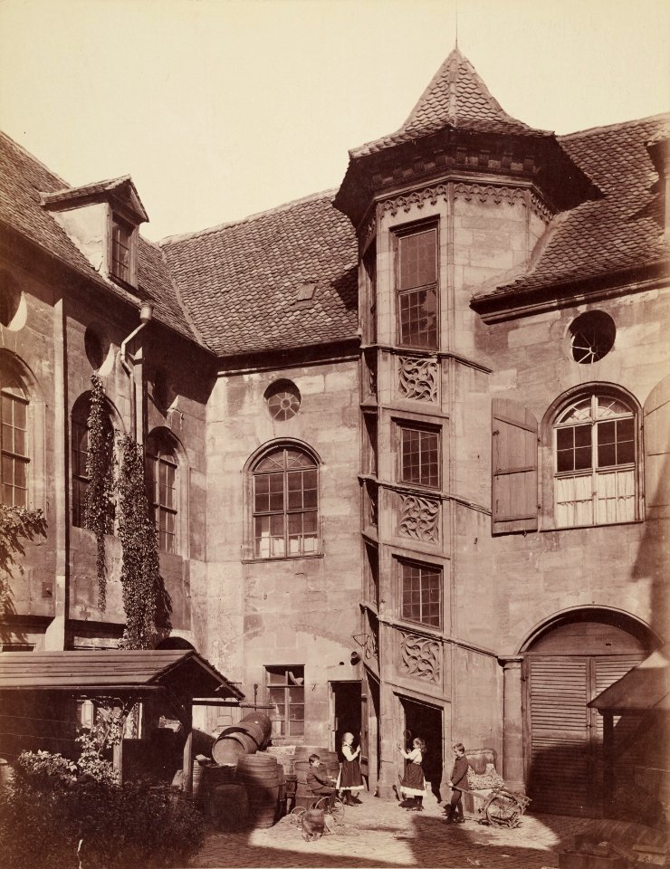 Nürnberg-Ehemaliges Wohnhaus-Äußerer Laufer Platz 17-ZI-1105-02-00-416553
