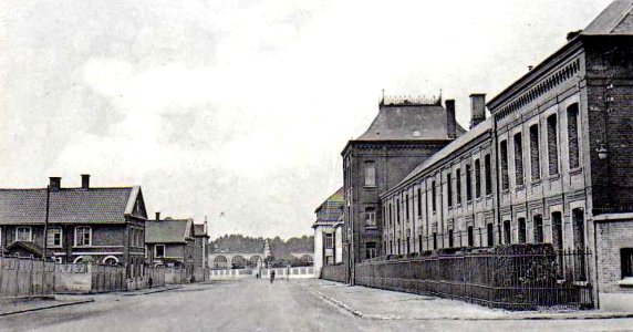 Nœux-les-Mines - Grands bureaux de la Fosse n° 1 - 1 bis des mines de Nœux (A)