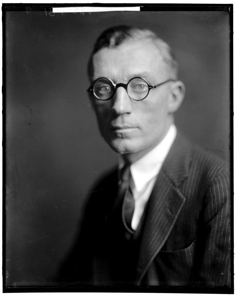 O'SULLIVAN, P.B., HONORABLE LCCN2016861973