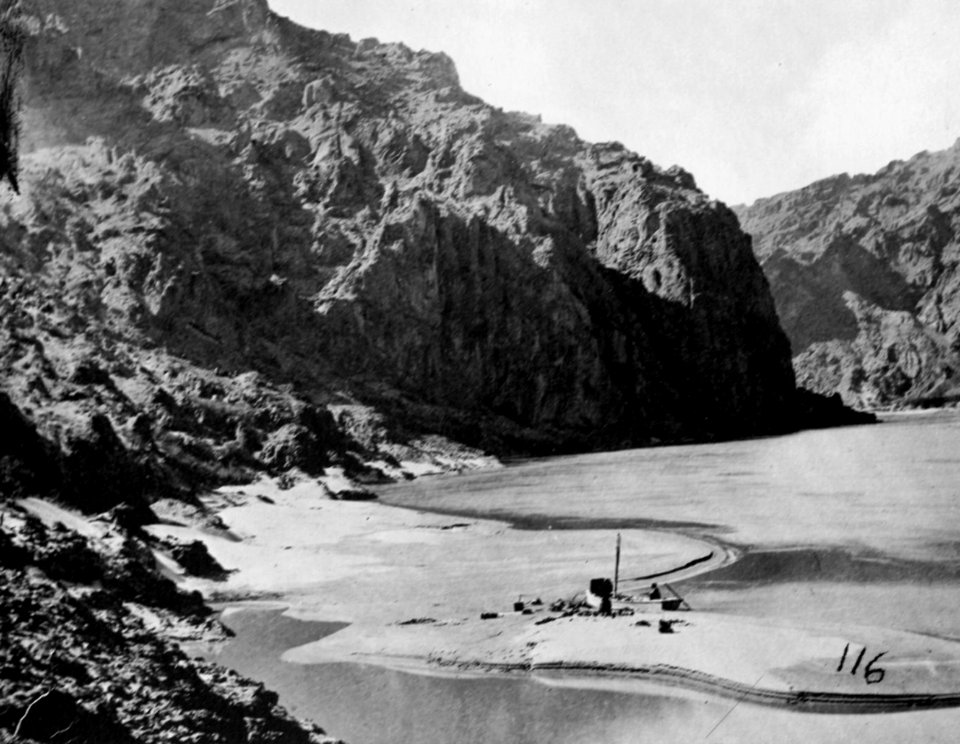 O'Sullivan, Timothy H. - Der Black Canyon am Colorado Fluss, mit O'Sullivans Boot, der »Picture« (Zeno Fotografie)