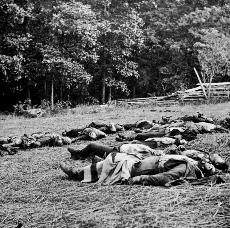 O'Sullivan, Timothy H. - Gettysburg, »Ernte des Todes« (Zeno Fotografie)