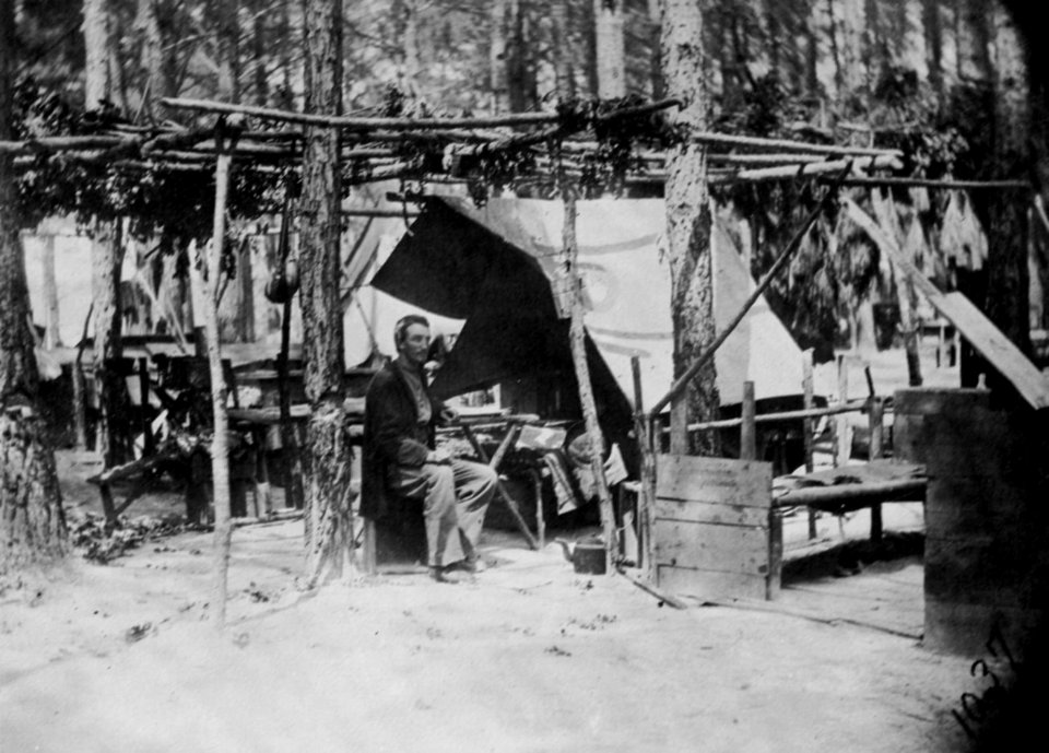 O'Sullivan, Timothy H. - Petersburg, Virginia, Soldatenquartier (Zeno Fotografie)