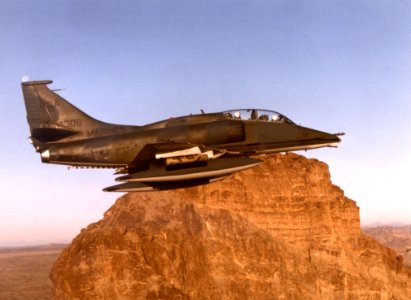 OA-4M Skyhawk of H&MS-32 in experimental paint scheme 1983
