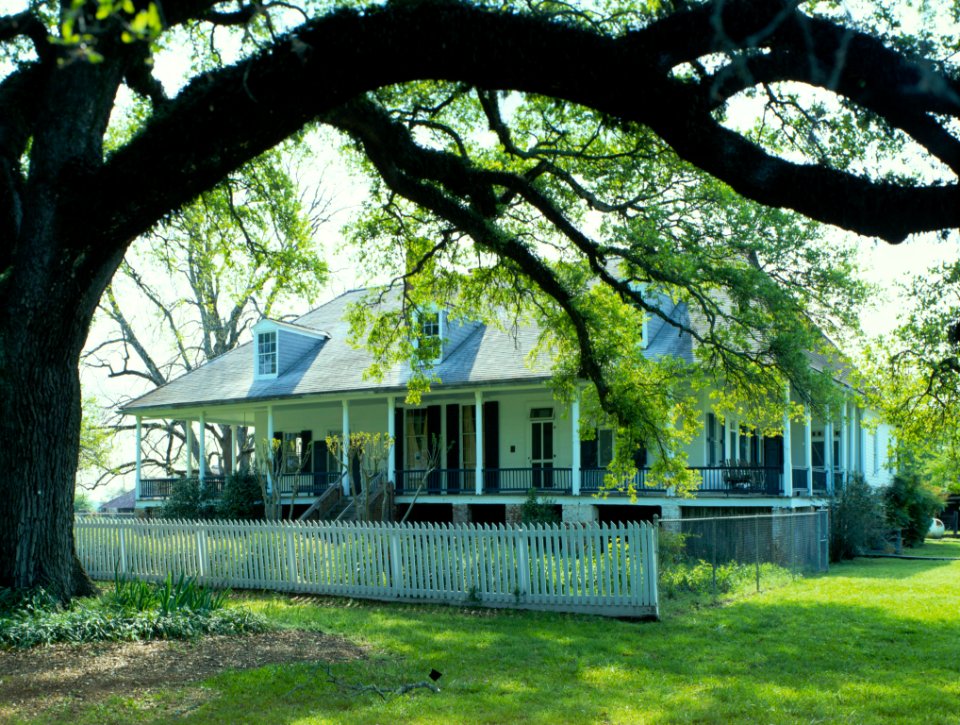 Oakland Plantation house