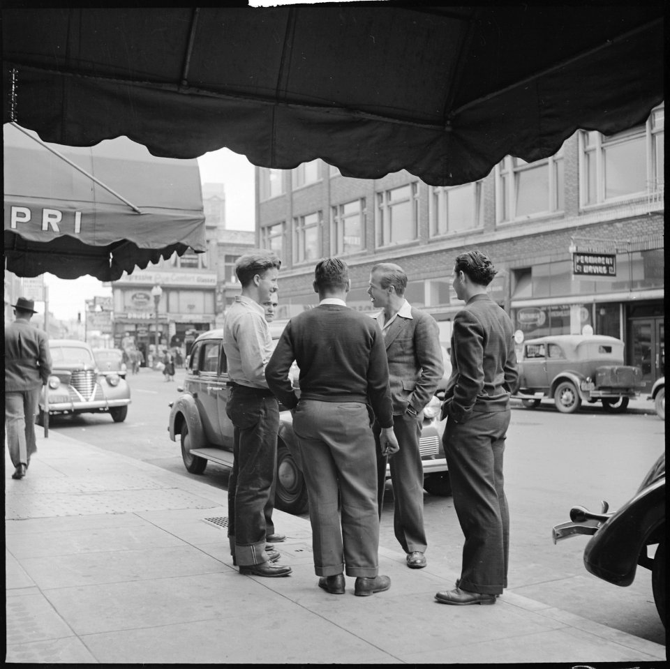 Oakland, California. Hanging Around. The total time spent in actual interviews while hunting a job takes only a small... - NARA - 532235