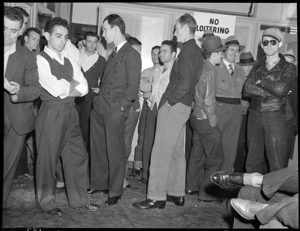 Oakland, California. Lockheed Testing Program. One brief newspaper article and youth of all ranges of mechanical... - NARA - 532195