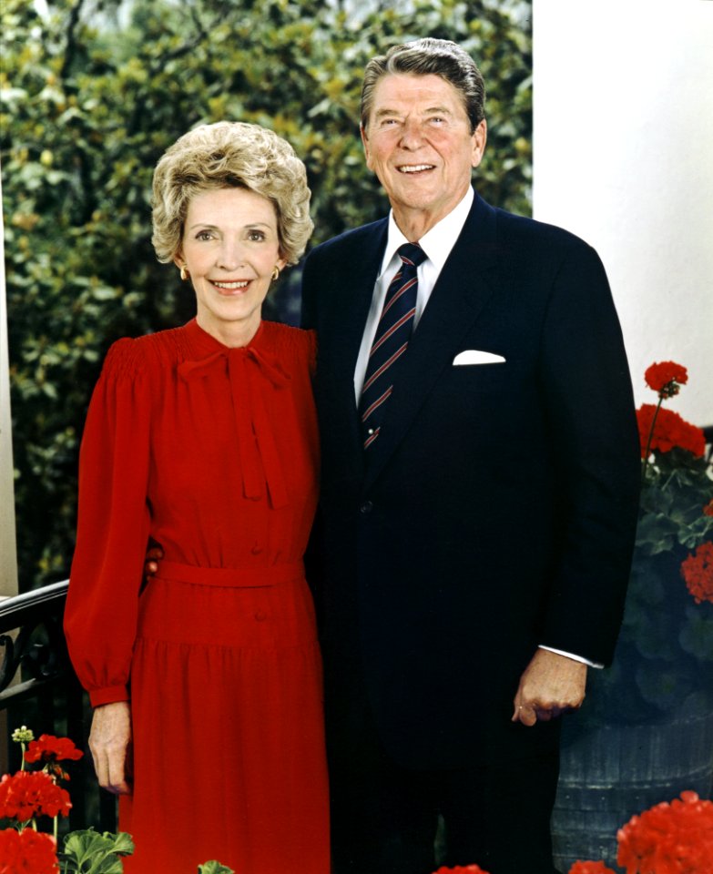 Official Portrait of President Ronald Reagan and Nancy Reagan