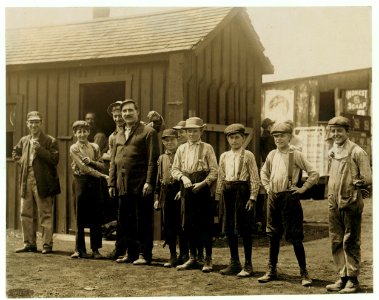Obear Nestor Works. East St. Louis, Ill. Names of the smaller boys are- Walter Kohler, 981 N. 18th St.; Walter Riley, 918 N. 17th St.; Will Convery, 1828 Natalie Ave.; Clifford Matheny, 1827 LOC nclc.01285