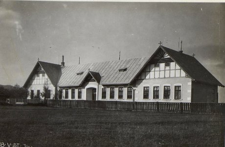 Obere Schule in Unterwikow Unterkunft der k.u.k.V.St.1-7. 16.11.17. (BildID 15666280)