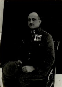 Oberleutnant Jarosch, der Kommandant der Versorgung des 9. Korpskommandos (BildID 15544293)
