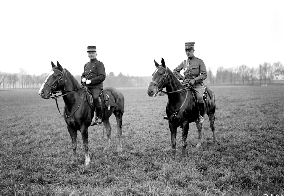 Oberst Brügger und Hauptmann Von Tschannen - CH-BAR - 3237932