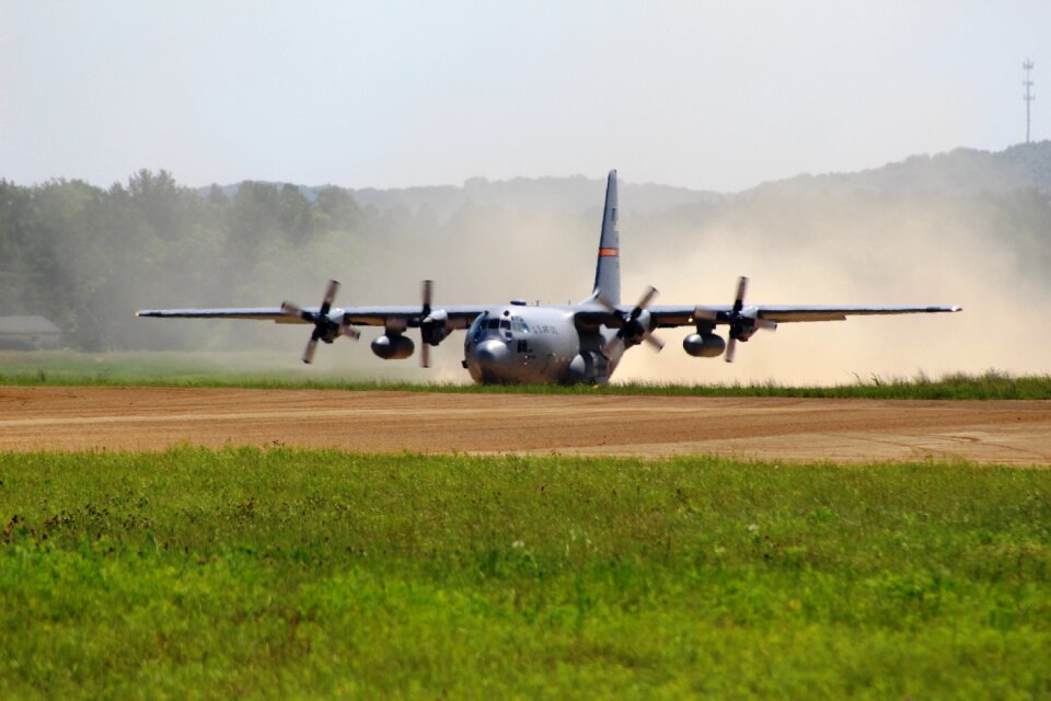 Movement shipping landing