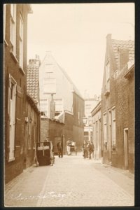 Obreen, Henri Guillaume Arnaud Gezicht op de Bolwerkstraat. ErfgoedLeiden LEI001004877