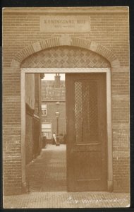 Obreen, Henri Guillaume Arnaud Toegangspoort van het Koninginnehof aan de Langegracht ErfgoedLeiden LEI001005150