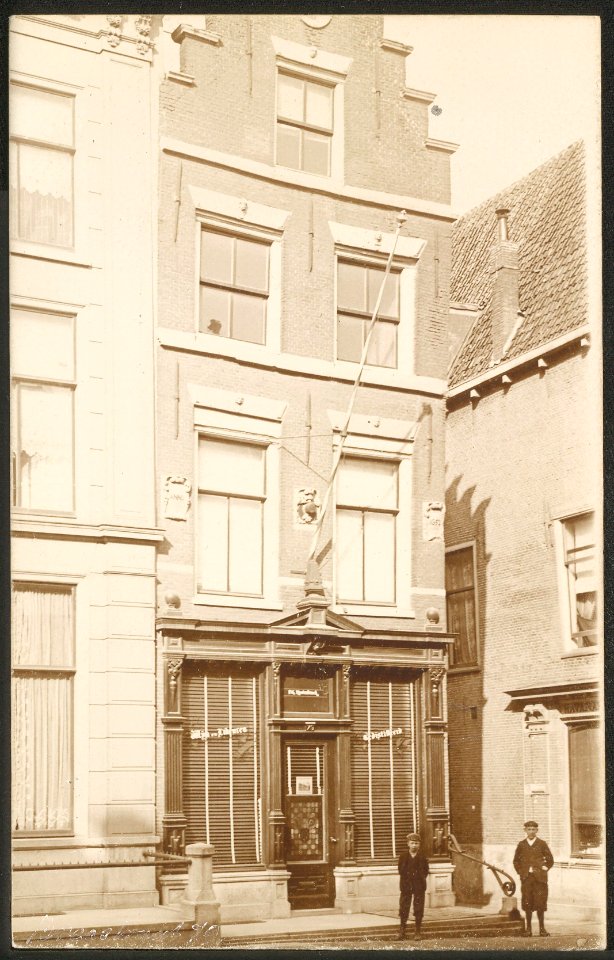 Obreen, Henri Guillaume Arnaud Voorgevel Breestraat 79 ErfgoedLeiden LEI001006862