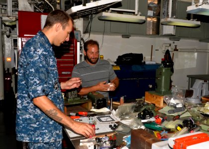 Observing training 140515-N-EV320-003
