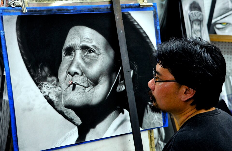 Artistic draw hand
