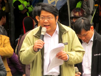 Occupy Taiwan Legislature by VOA (27)