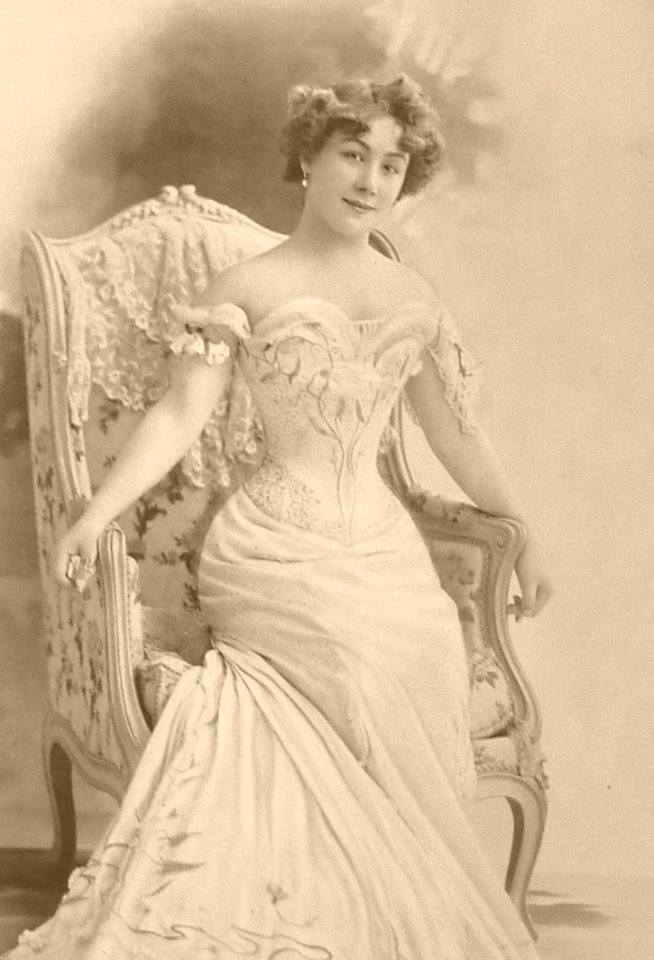 Odette Dulac par Reutlinger. 1903