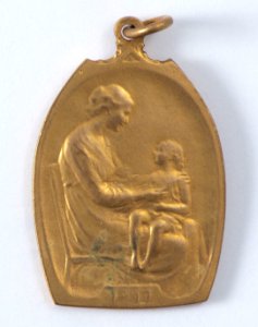 Oeuvre de l'Habillement des Orphelins de nos Soldats et des Enfants des Mutilés, medal by Pierre Theunis, Belgium, 1917, Coins and Medals Department of the Royal Library of Belgium, 2Lef69 - 28 (recto)
