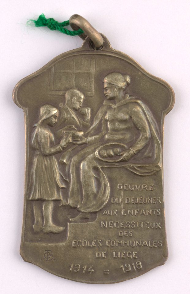 Oeuvre du Déjeuner aux Enfants Nécessiteux des Ecoles Communales de Liège, medal by Oscar Berchmans (1869-1950), Belgium, 1918, Coins and Medals Department of the Royal Library of Belgium, 2Lef86 - 82 (recto)