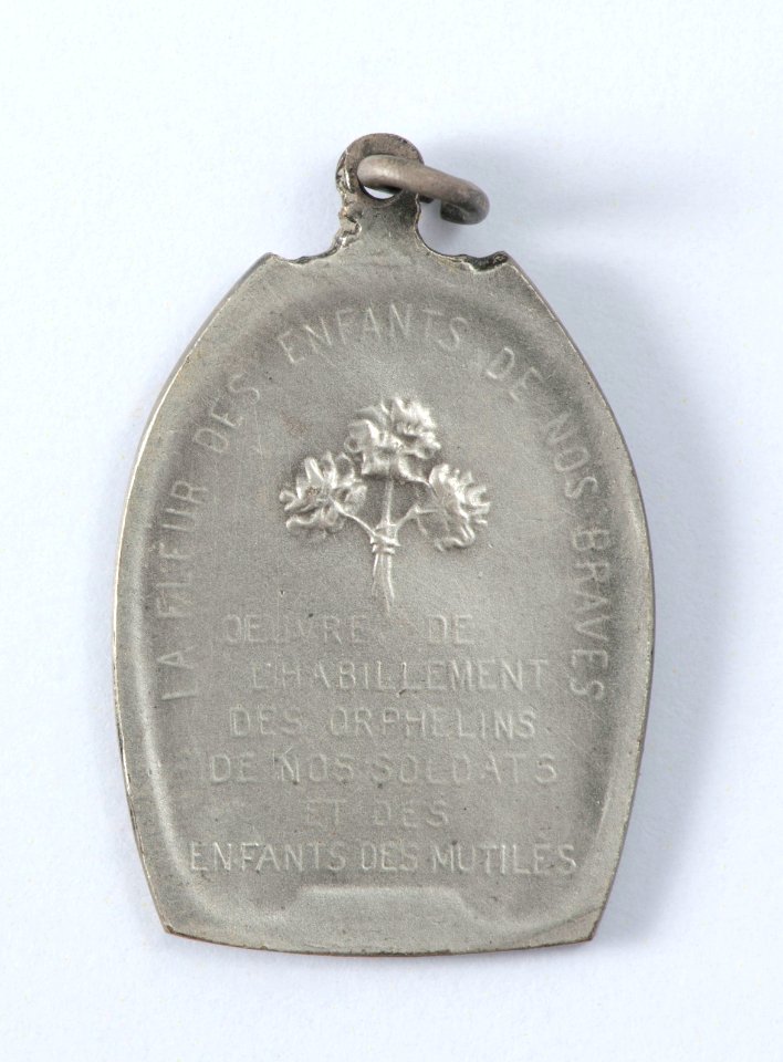Oeuvre de l'Habillement des Orphelins de nos Soldats et des Enfants des Mutilés, medal by Pierre Theunis, Belgium, 1917, Coins and Medals Department of the Royal Library of Belgium, 2Lef69 - 30 (verso)